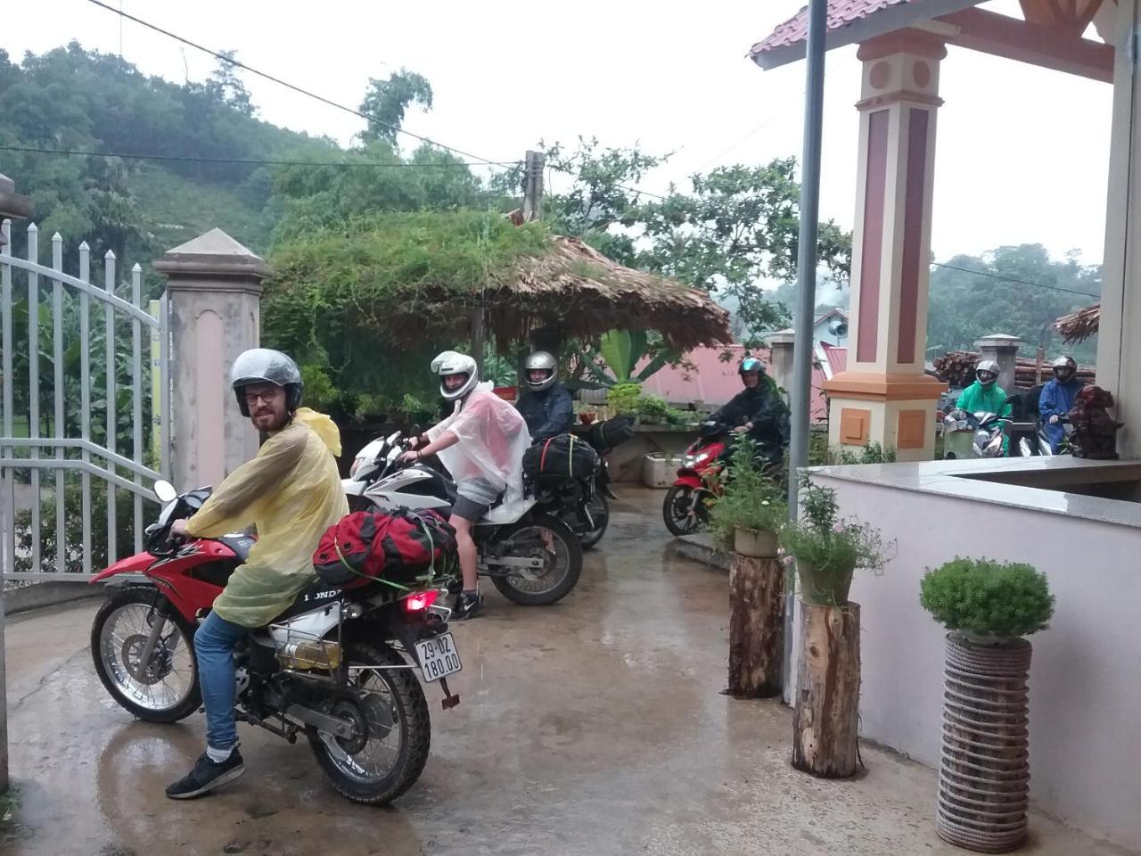 Thac Ba Family Homestay Ho To Esterno foto
