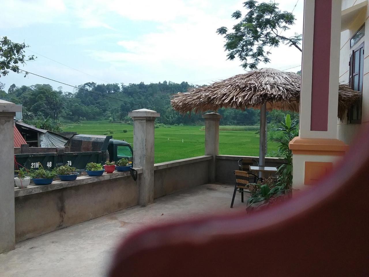 Thac Ba Family Homestay Ho To Esterno foto